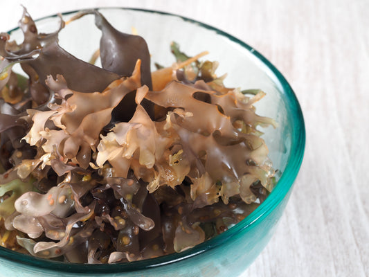 Raw sea moss in a glass bowl